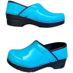 Sanita Clogs Womens Turquoise Patent Leather Slip-On Nurse Shoes Size EUR 35 US4
